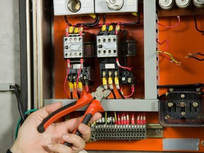 About Battfix - car battery replacement experts in UAE